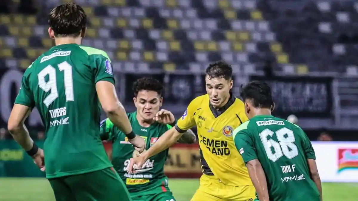 Hasil Babak 1 Persebaya Surabaya Vs Semen Padang: Parkir Bus, Tempo Lambat & Minim Peluang, Skor 0-0