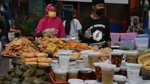 Pasar-takjil-Rawamangun-Jakarta-Timur.jpg