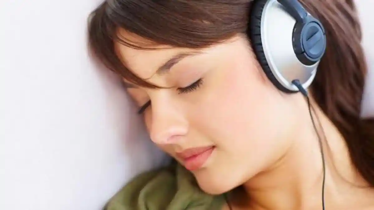 Sudah Tahu Bedanya Headset, Headphone, Earphone, dan Handsfree? Jangan Sampai Keliru Yah