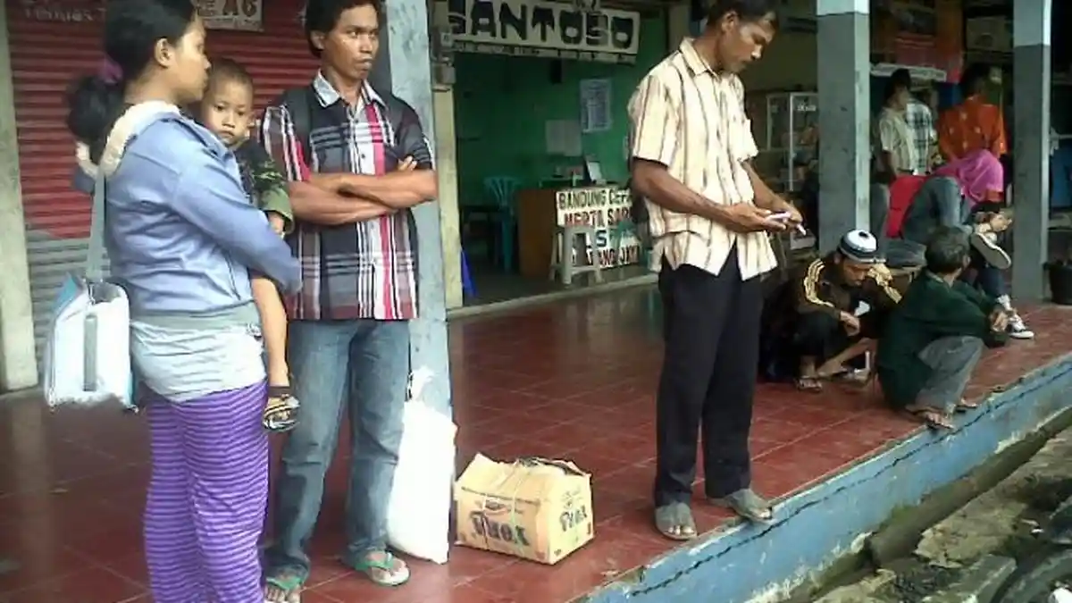 Penumpang Menumpuk, Mobil Pemkot Magelang Dipakai Antar Jemput Penumpang