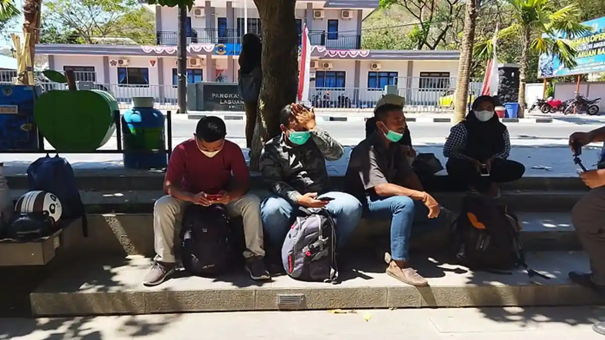 Pelaku Perjalanan di Labuan Bajo Keluhkan Tidak Ada Laboratorium PCR