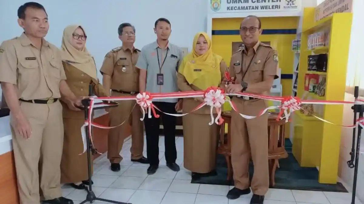 Disdakop UKM Kendal Launching UMKM Center