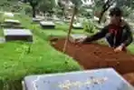 Gaji Petugas Makam Belum Dibayar Pemprov