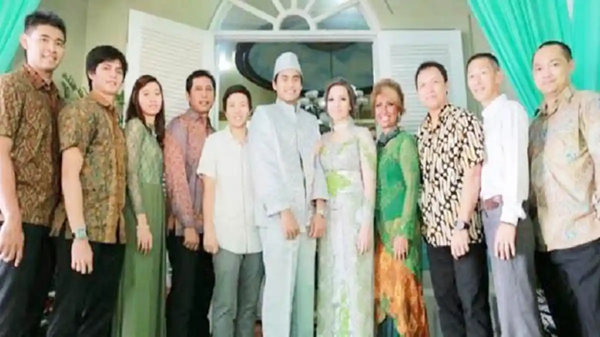 Kisah Cinta Owi: Rela Nunggu Berjam-jam di Depan Rumah Michelle Harminc Agar Dapatkan Cinta