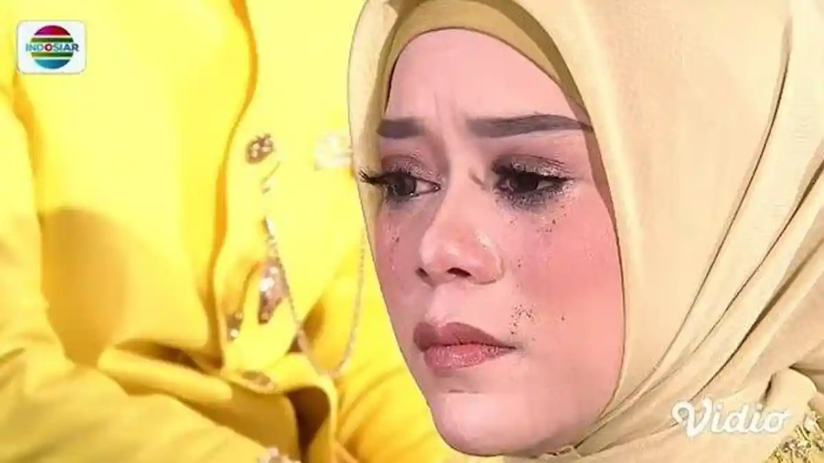 Prosesi Haru Lesti Kejora Jalani 'Langkahan', Minta Izin ke Sang Kakak,Makeup Luntur Lantaran Tangis