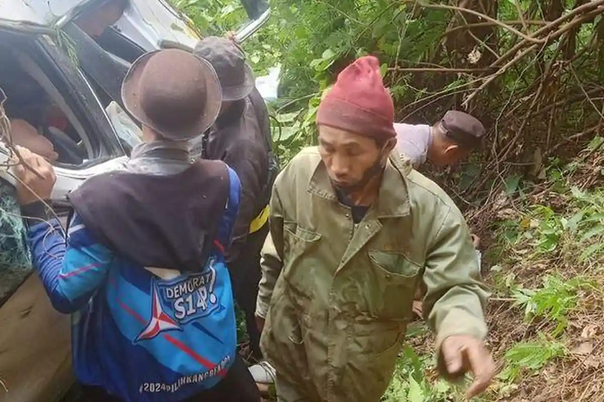 Kecelakaan Maut, Pajero Terjun ke Jurang Sedalam 200 Meter Pengemudi Tewas