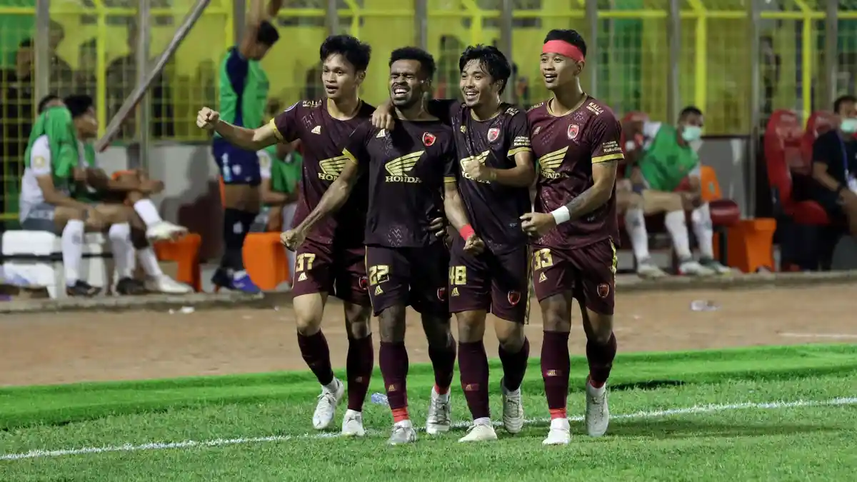 Foto: Selebrasi Gol Yakob Sayuri saat Melawan Bali United - yakob-sayuri-nov8.jpg