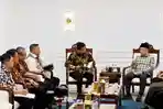 Gubernur-Sumut-Bobby-Nasution-menerima-audiensi-Tim-Seleksi-Timsel-Calon-Komisioner1.jpg