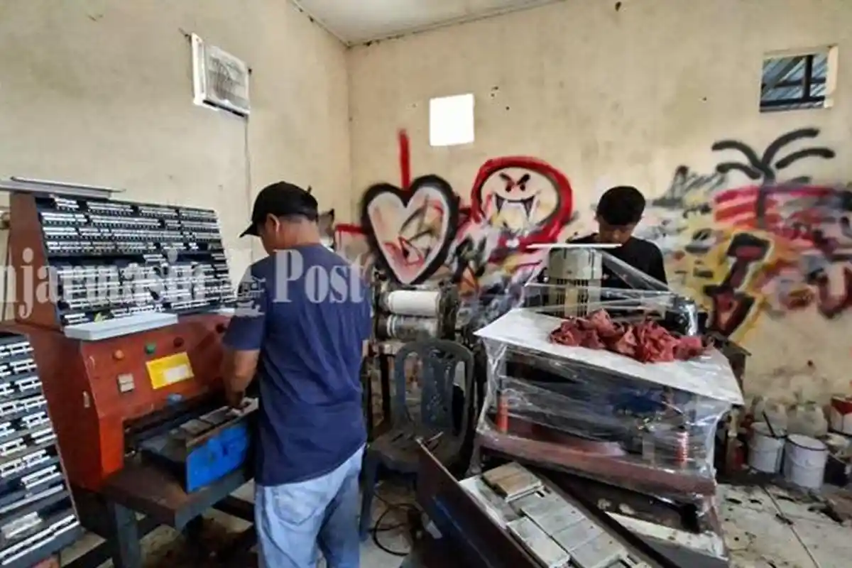 Sehari Samsat Pelaihari Cetak Puluhan Keping Pelat Kendaraan Bermotor, Tak Sampai Satu Menit Selesai