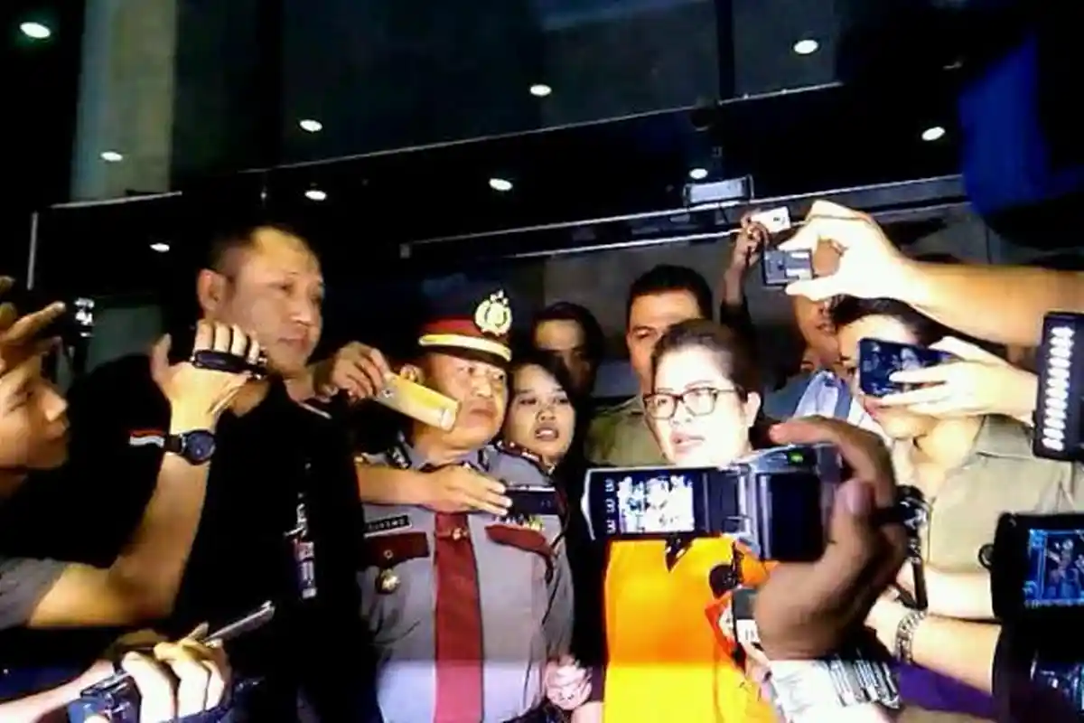 Tangis Dewie Pecah Digelandang ke Rutan KPK