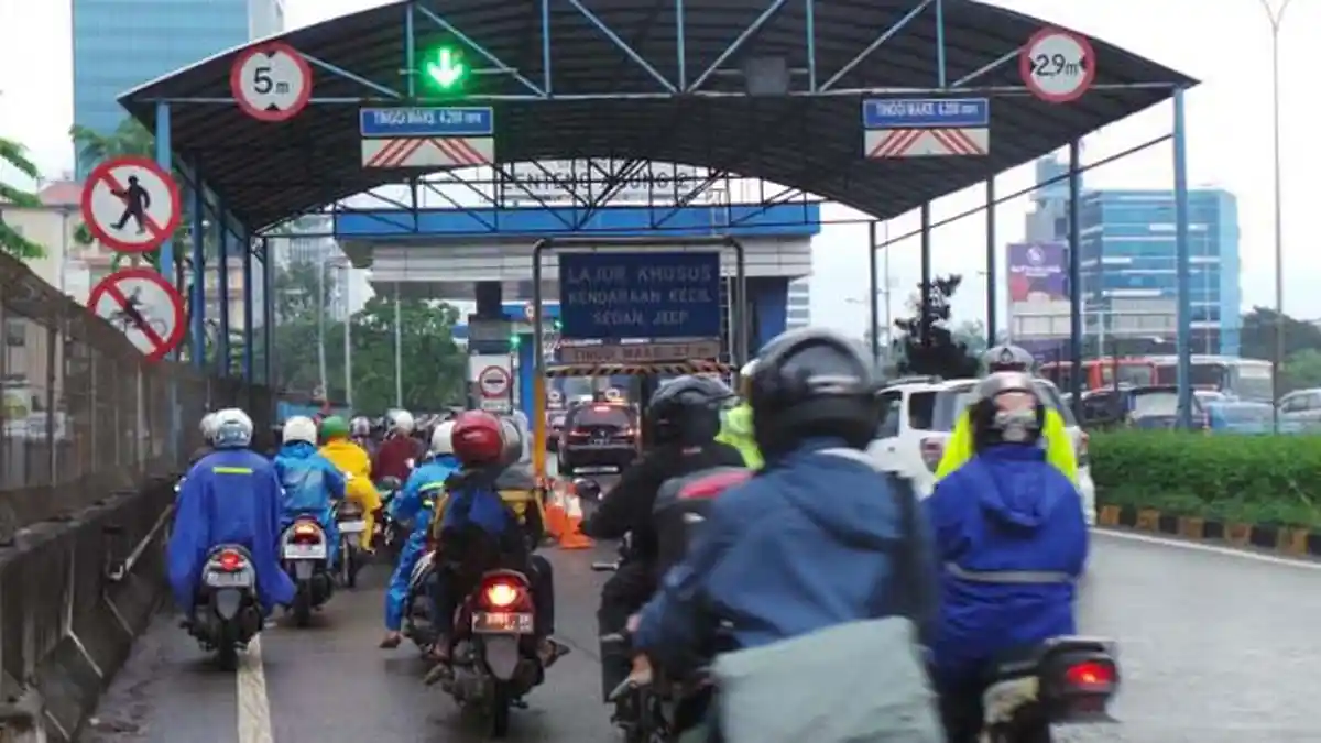 Urai Kemacetan, Sepeda Motor Dizinkan Lewat Tol JORR
