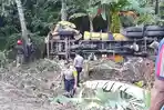 truk-minyak-sawit-terguling-hingga-jatuh-ke-jurang-di-tikungan-jl-trans-sulawesi-desa-uso.jpg