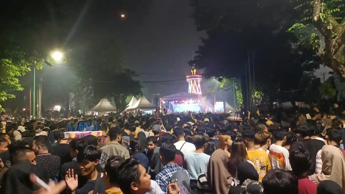 Tipe-X Hipnotis Warga Jambi, Kami Rindu Ber-Ska Ria