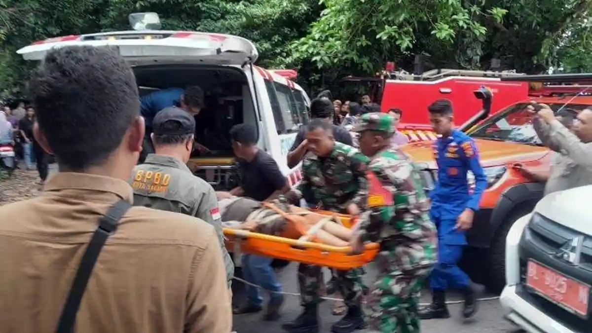 Minibus 'Terjun' ke Jurang di Sabang, Satu Orang Meninggal, Ada Penumpang Tersangkut di Pohon