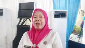 Kepsek-SDN-Cimaspra-5-Bogor-Titin.jpg