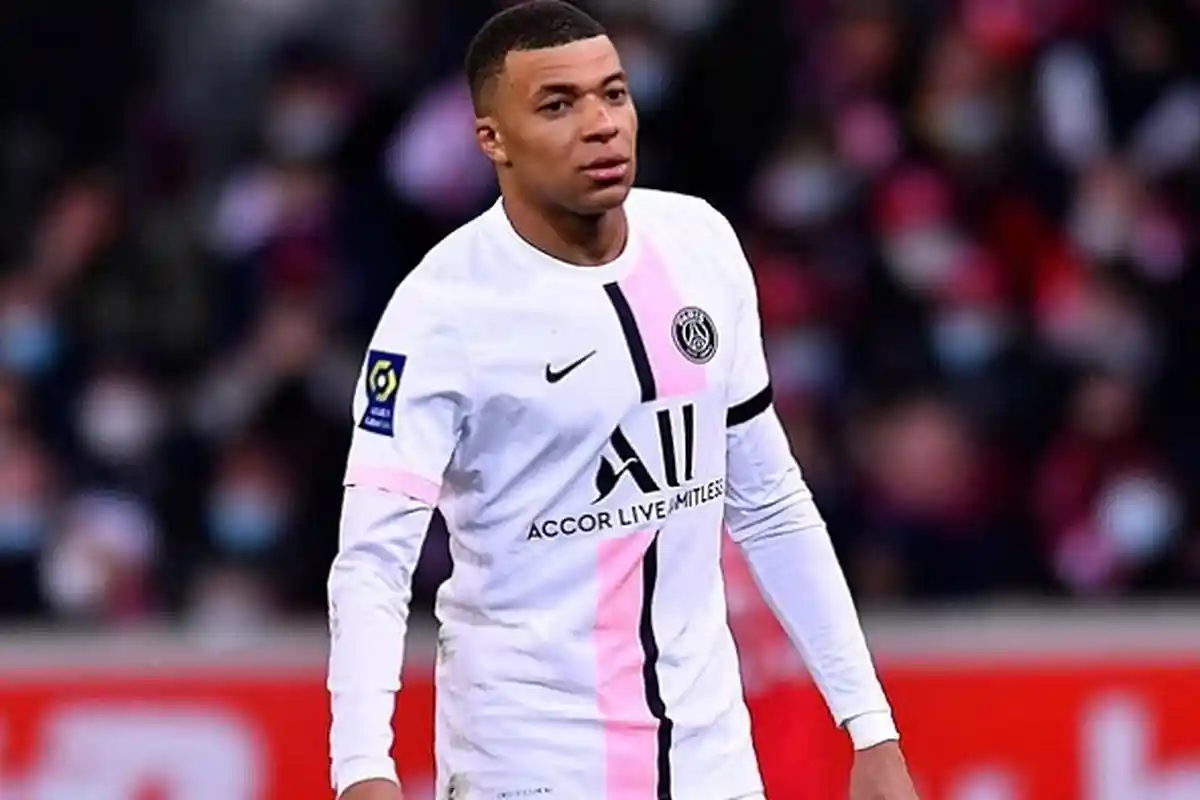 Zinedine Zidane Bertemu Ibu Kylian Mbappe untuk Yakinkan Perpanjang Kontrak di PSG