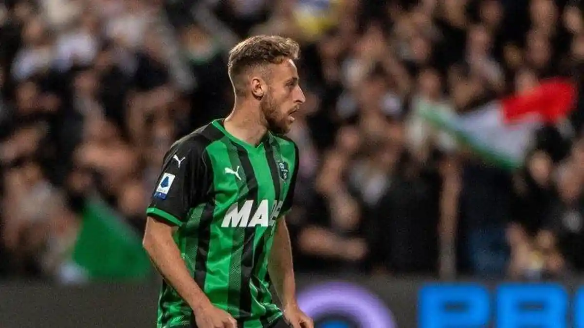 Profil Davide Frattesi, Incaran AS Roma yang Jadi Gelandang Timnas Italia