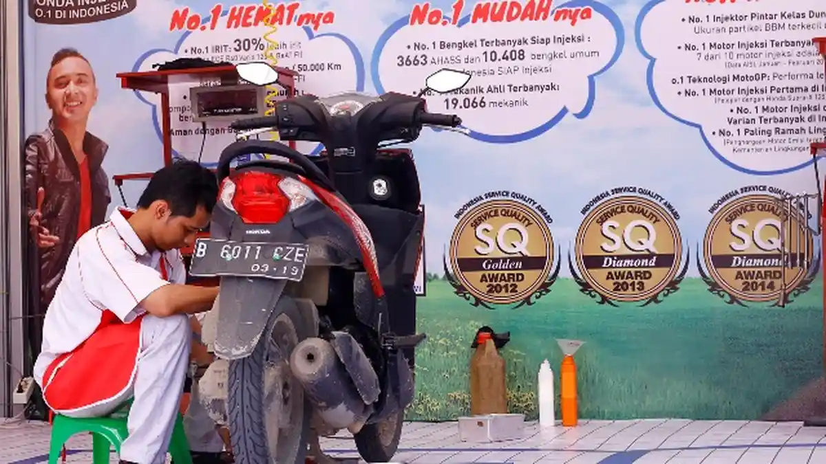 5 Kebiasan Buruk Berkendara yang Bisa Sebabkan Motor Turun Mesin