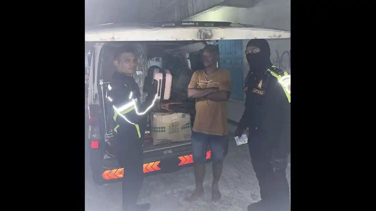 Ambulans Angkut Motor dan Pemudik Diamankan Polisi di Jalur Garut