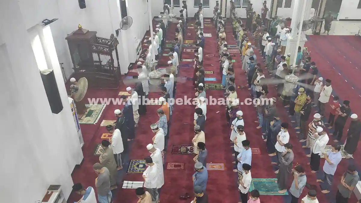 Tata Cara dan Niat Sholat Tarawih dan Witir Bisa Dilakukan Sendirian dan Berjemaah