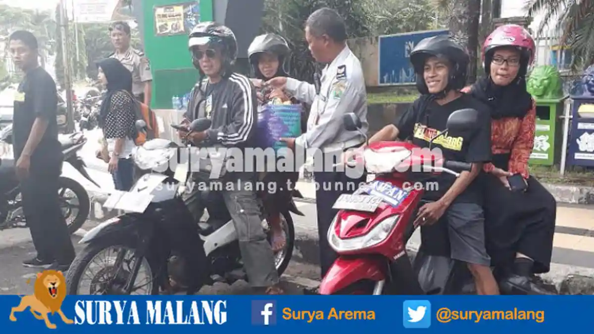 Simak Aksi dan Koordinasi Para Relawan Ojek dan Mobil di Kota Malang Ini