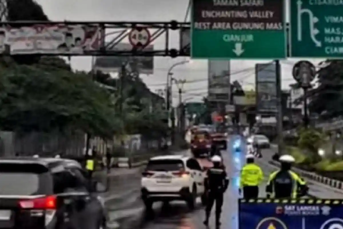 Arus Lalu Lintas di Kawasan Wisata Puncak Bogor Ramai Lancar, Polisi Belum Berlakukan One Way