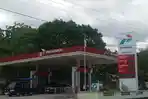 SPBU-LABARAI-Para-pengendara-sedang-mengantre-untuk-mengisi-BBM.jpg