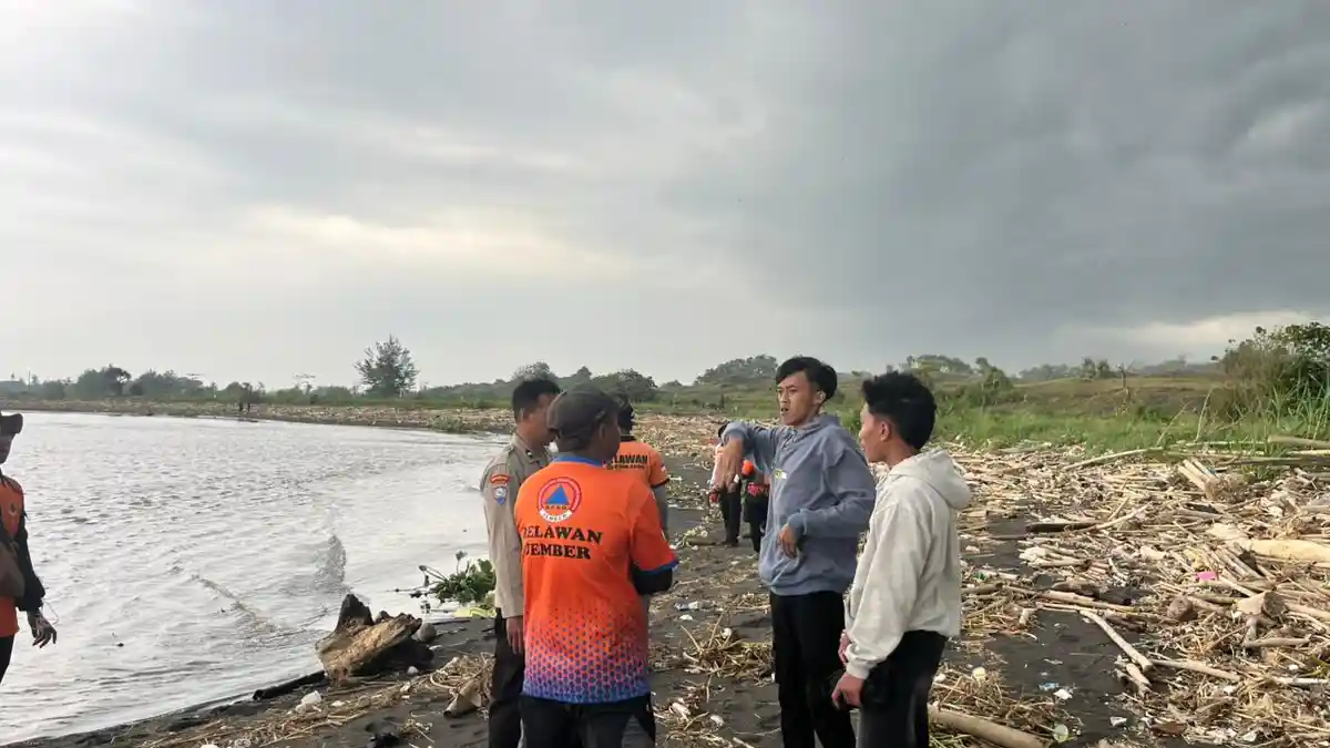 Remaja Lumajang Hilang Terseret Arus di Muara Bondoyudo Jember