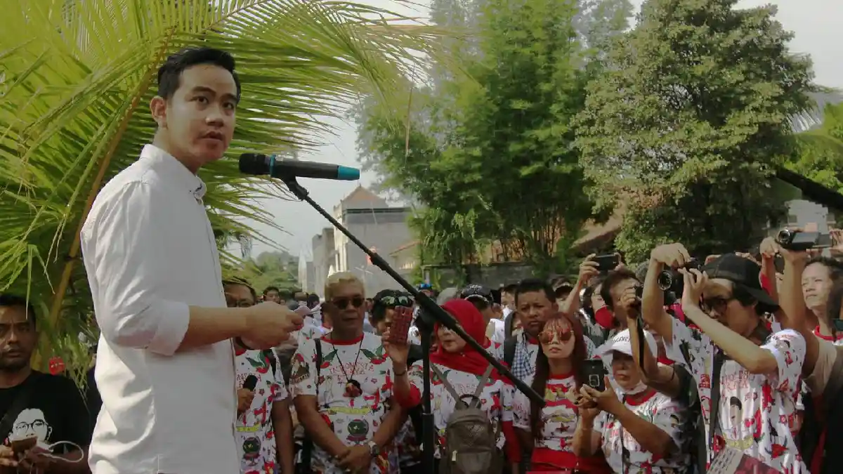 Gibran Kalem Tanggapi Sekjen Hasto Kristiyanto: Tunggu Pernyataan Resmi PDIP