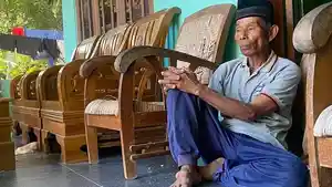 Dapat-Bantuan-Hukum-untuk-Hadapi-Mafia-Tanah-Mbah-Tupon-Sekarang-Sudah-Bisa-Istirahat-Agak-Lama.jpg