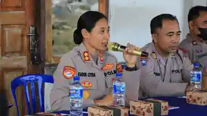 Polres-Jembrana-melaksanakan-Jumat-Curhat-avfg.jpg