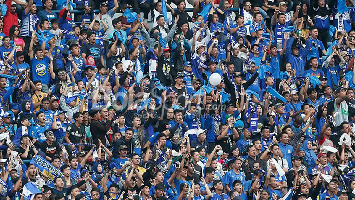 Persib Bandung Jajal Priangan Selection Bobotoh Senang
