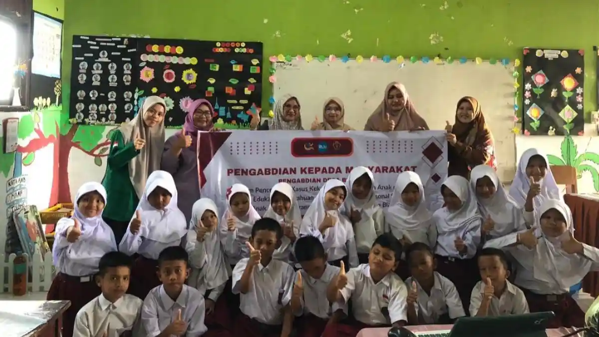 Dosen Unimal Edukasi Psikologis Pada Anak-anak di SDN 4 Muara Satu