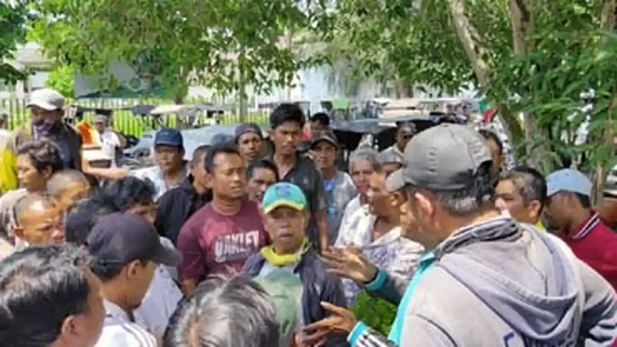 Penarik Beca Datangi DPRK, Tak Dapat Bantuan dan Satlantas Polres Langsa