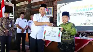 20251105_Bupati-Kudus-Samani-Intakoris-pelepasan-kafilah_1.jpg