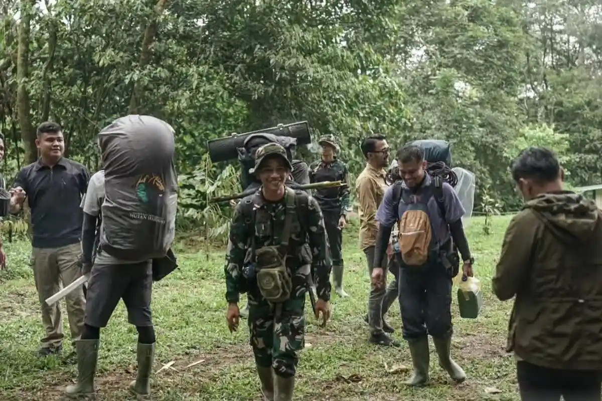 Kenalkan Jalur Pendakian via Solok Selatan, Pemkab Lepas Tim Tracking Gunung Kerinci