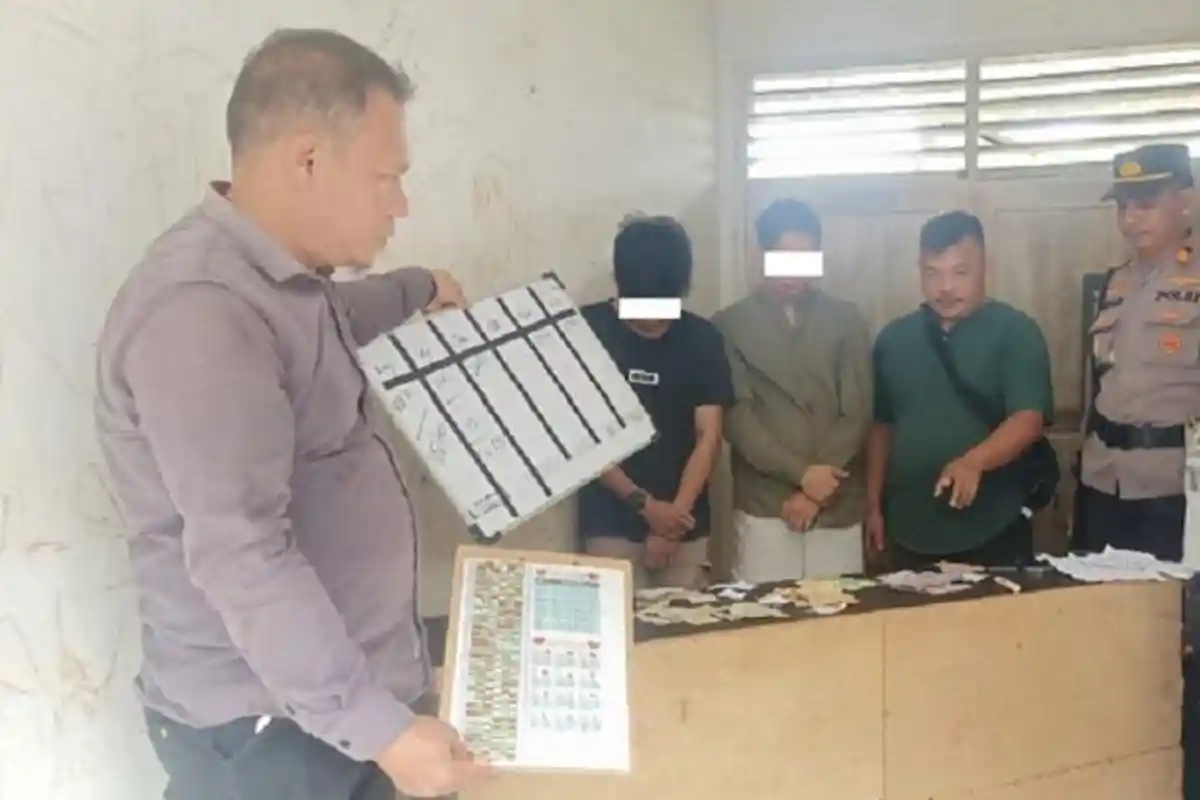 2 Pelaku Judi Togel di Desa Anggotoa Konawe Ditangkap, Polisi Amankan Barang Bukti Uang Rp451 Ribu