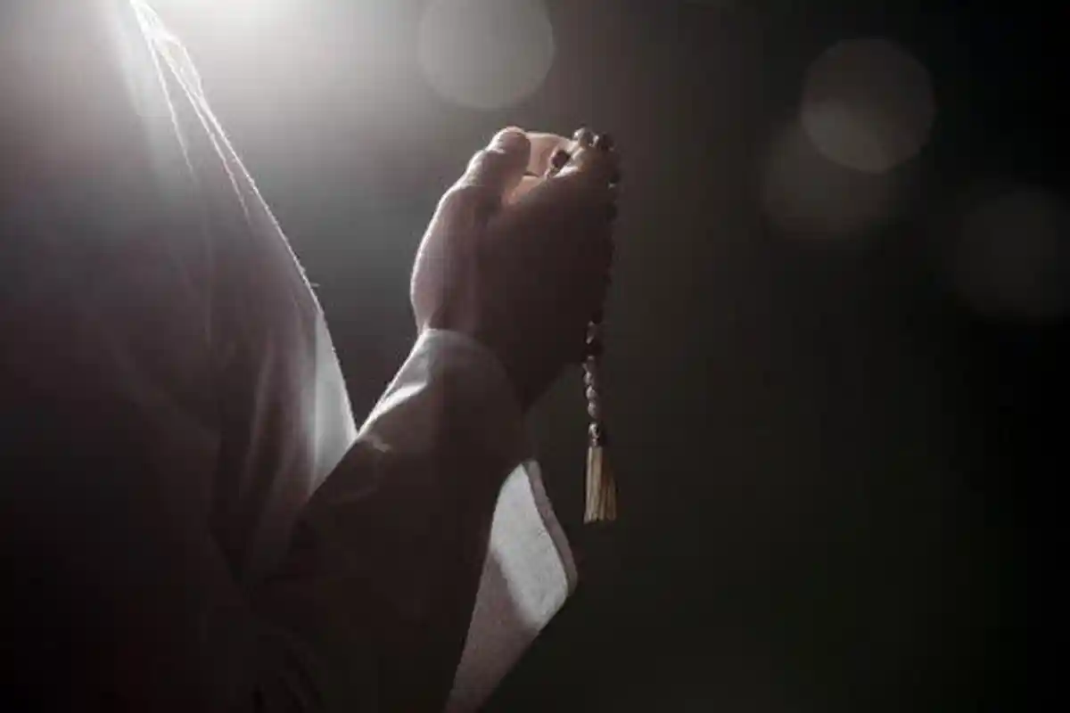 Sedang Galau, Berikut Kumpulan Doa Agar Sabar Menghadapi Cobaan Hidup yang Berat