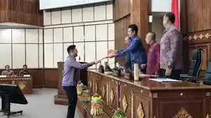 Fraksi-Golkar-DPRD-Bali-Sampaikan-Pendalaman-Substansi-dan-Rumusan-Pasal-Konkrit.jpg