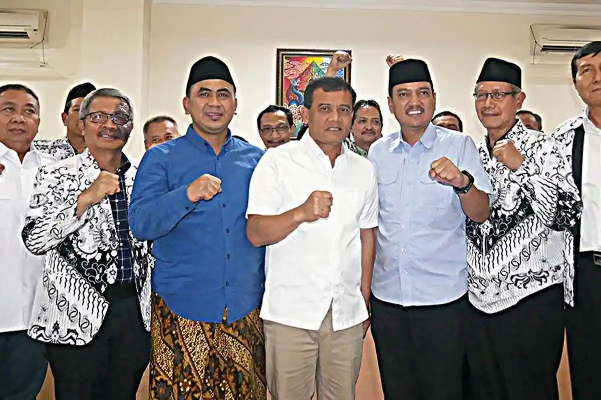 PGRI Jateng Titip Nasib Guru Honorer ke Ahmad Luthfi dan Taj Yasin