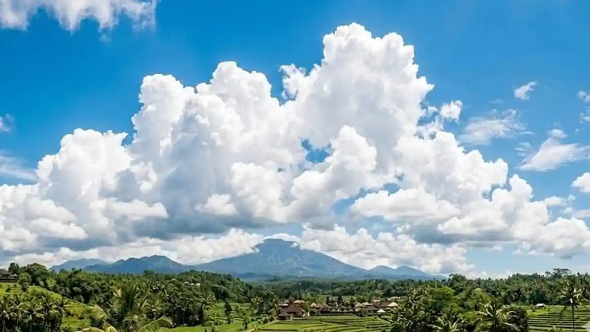Arti Mimpi Awan Putih Menurut Primbon Jawa, Banyak Orang yang Mendukung