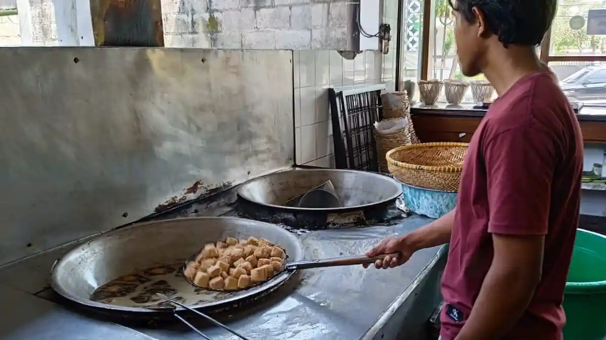 Bingung Cari Oleh-oleh Mudik 2023, Tahu Bungkeng Khas Sumedang Bisa Jadi Pilihan Terbaik