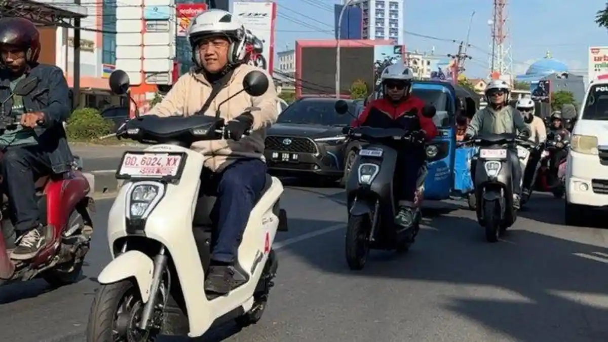 Motor Listrik Honda EM1 e: Andalkan Desain Modern dan Fitur Praktis
