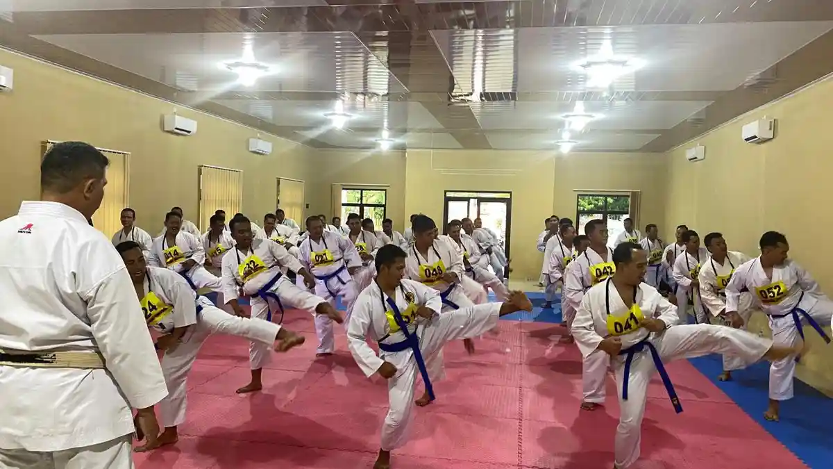 Puluhan Personel Polres Jepara Latihan Beladiri Polri, Syarat Ujian Naik Pangkat