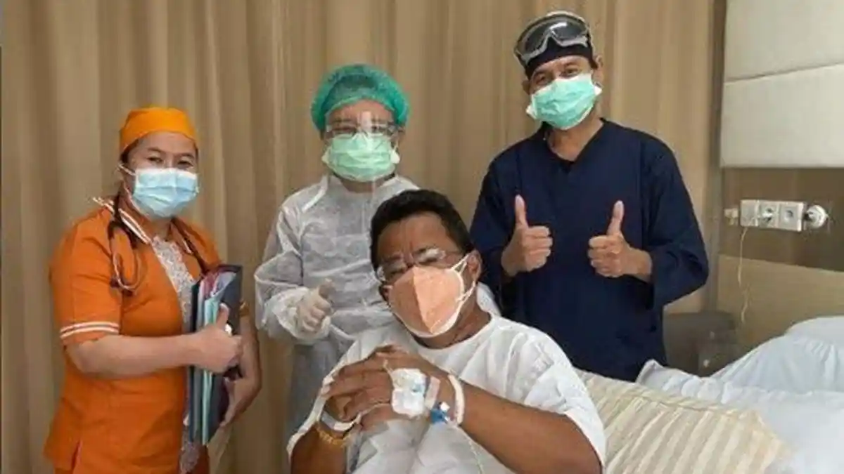 Kondisi Terkini Hotman Paris Hutapea, Pose di Instagram Bareng 7 Suster RS Mitra Kelapa Gading