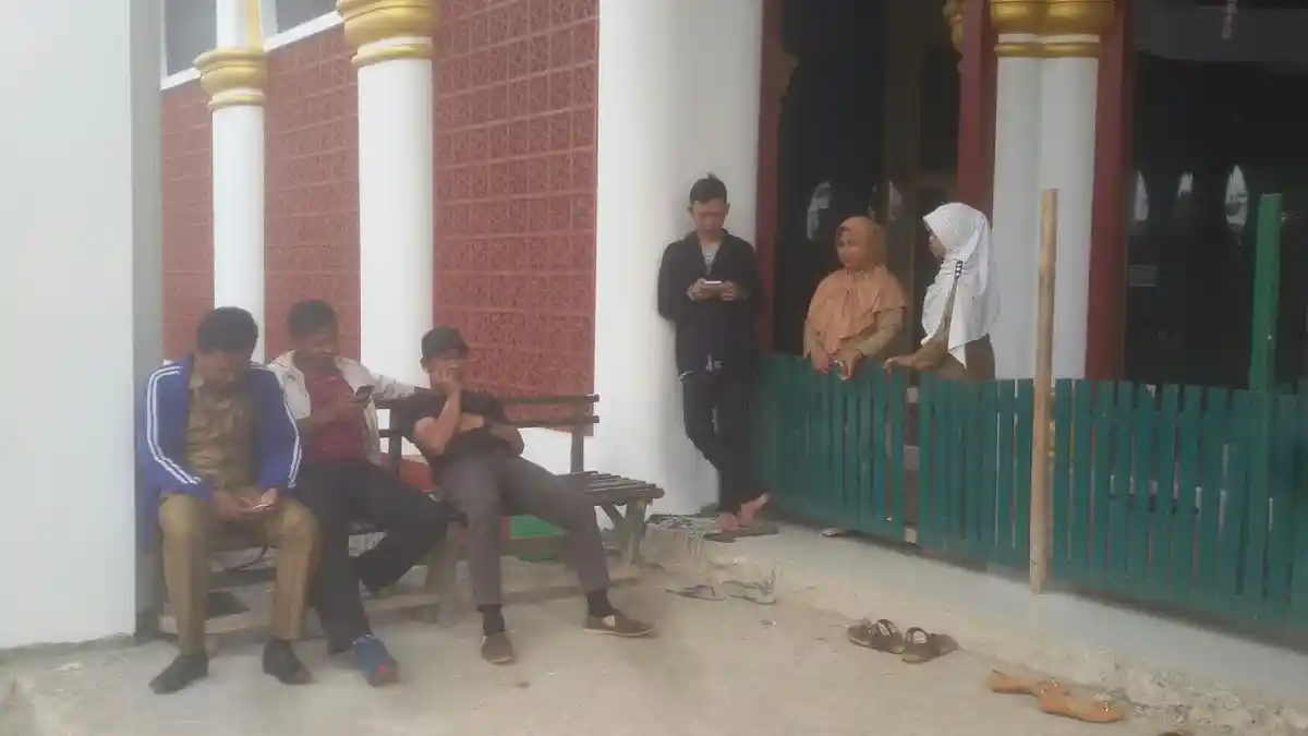 Ratusan Guru SMA di Kabupaten Sinjai  Mogok Ngajar