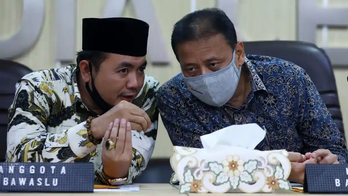 Bawaslu: Polisi dan Satpol PP di Daerah Takut Bubarkan Kampanye yang Langgar Protokol Kesehatan