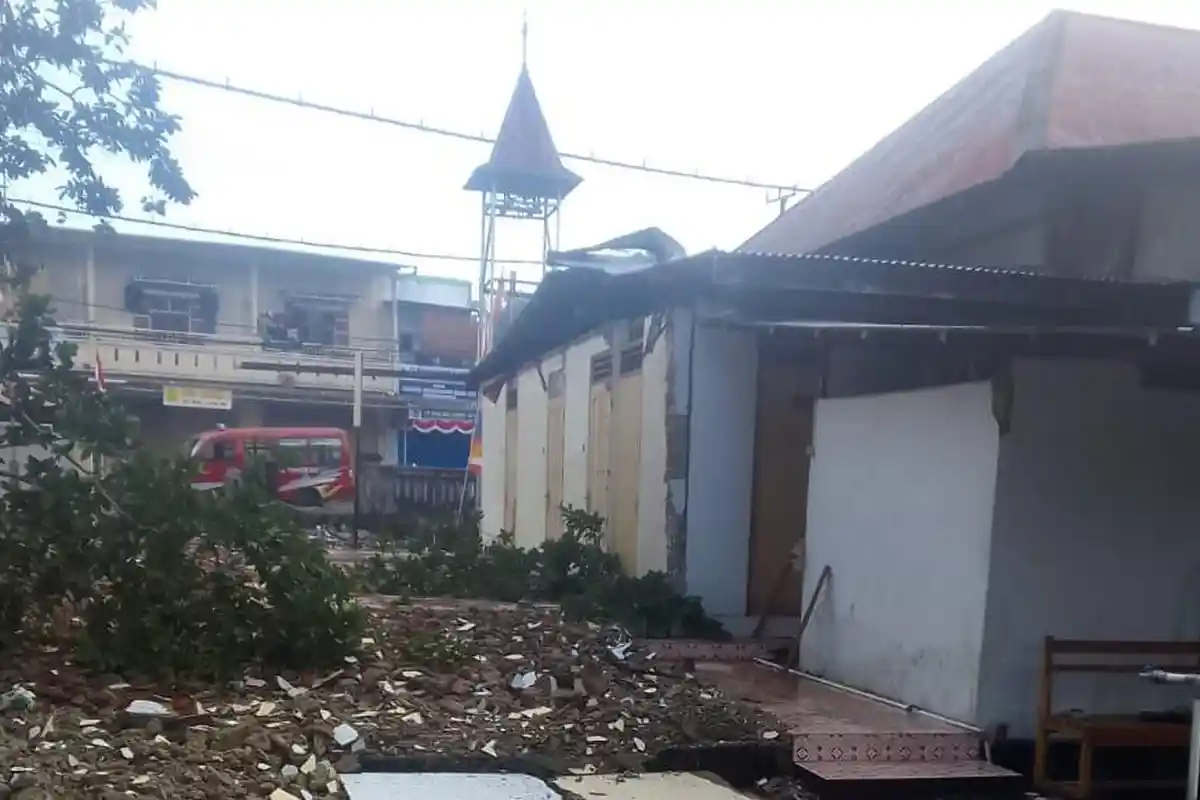 Langgar Keputusan Sidang Jemaat, Ketua Majelis GPM Wayame Tuai Kecaman