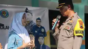 Dai-Kamtibmas-blusukan-sekolah.jpg