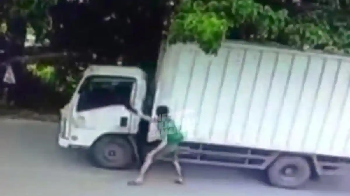 Viral, Pria Ini Pukul Pengendara yang Lewat di Jalan Bugen Semarang, Polisi Selidiki Motif Pelaku